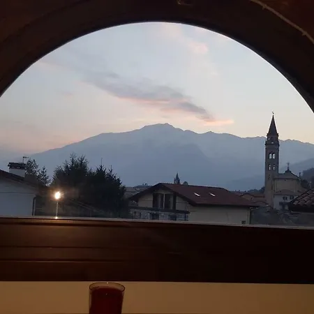 Giglio Il Maniero Domaso